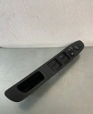Subaru Impreza II Quarter vent window switch