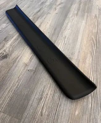Hyundai Ioniq 5 Side skirt front trim 85883GI000