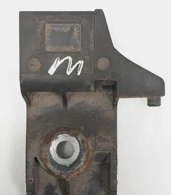 Mercedes-Benz A W169 Radiator mount bracket A1696200636