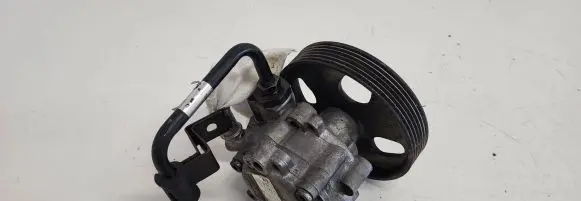 Peugeot 807 Power steering pump 9637000880