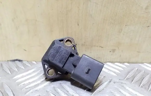 Volkswagen Multivan T4 Air pressure sensor 038906051 0281002177