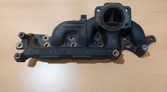 Volvo V70 Exhaust manifold 9207688