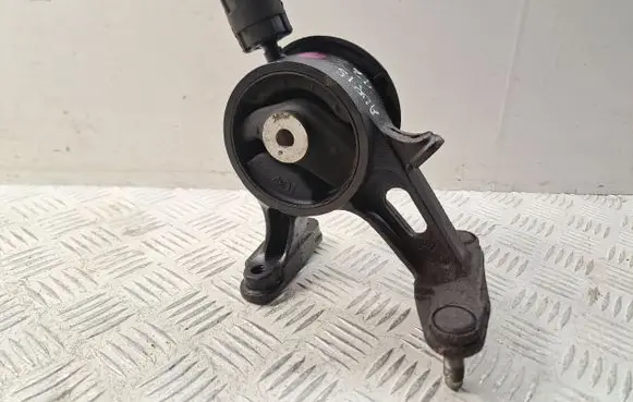 Toyota Auris 150 Engine mount bracket 123710R020