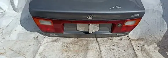 Mazda 323 F Tailgate/trunk/boot lid Pilka