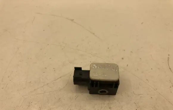 Hyundai Santa Fe Airbag deployment crash/impact sensor 959303L100