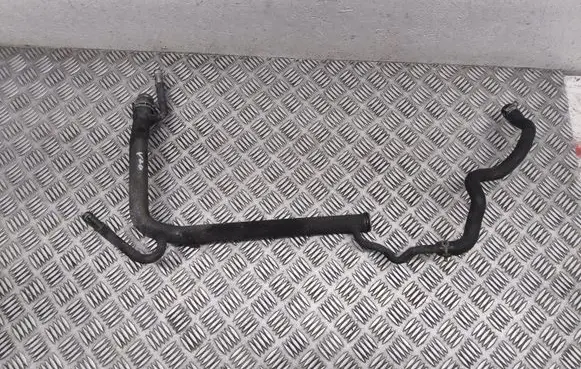 Volvo V70 Engine coolant pipe/hose