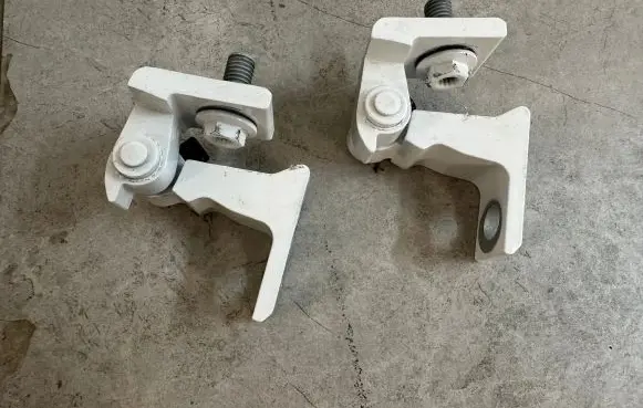 Volkswagen Amarok Rear door hinge set 8K0831402D