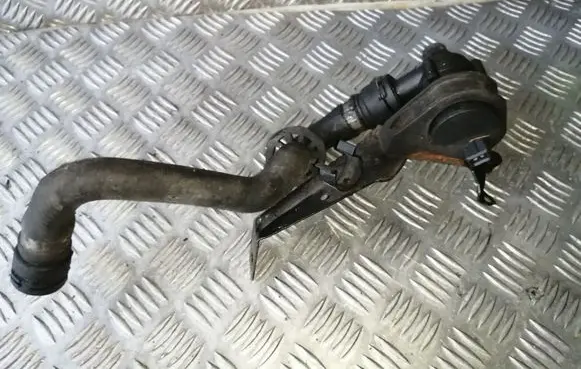 BMW 5 E39 Electric auxiliary coolant/water pump 6913489