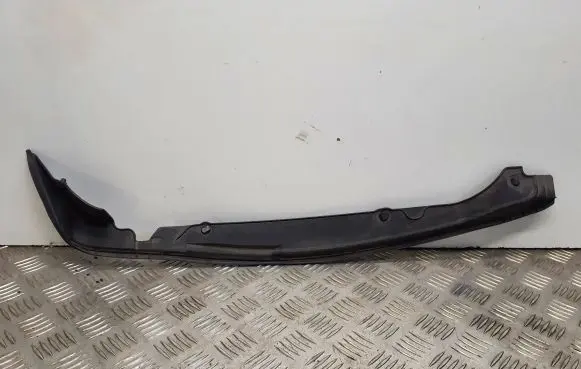 Fender end trim