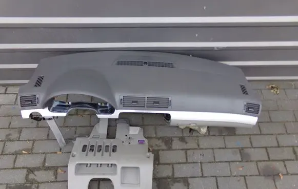 Audi A4 S4 B7 8E 8H Dashboard