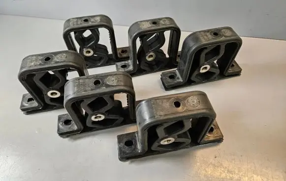 Muffler mount bracket/holder