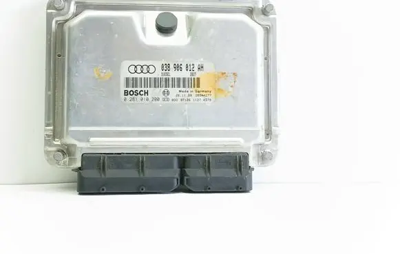 Audi A4 S4 B5 8D Engine control unit/module 038906012AH 0281010200