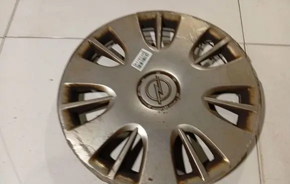 Opel Corsa D R15 wheel hub/cap/trim 13214814