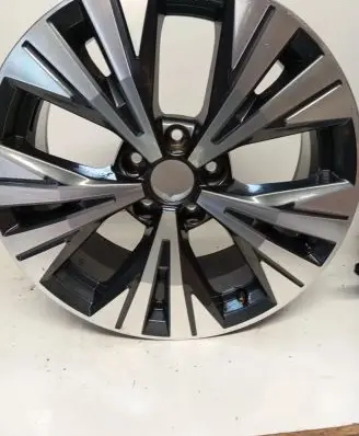 Nissan X-Trail T33 R18 alloy rim 6RA3A