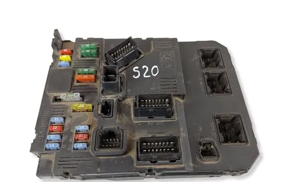 Citroen C3 Fuse module 9653667380