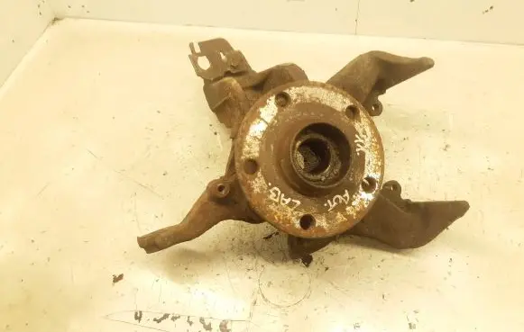 Skoda Octavia Mk2 (1Z) Front wheel hub spindle knuckle