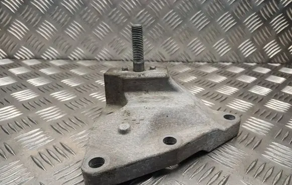 Ford Mondeo MK IV Gearbox mounting bracket 6G917M125MA