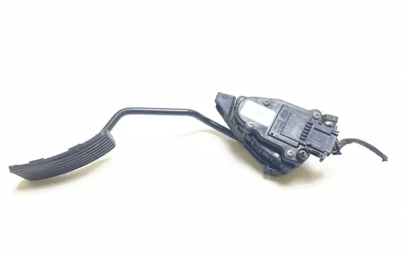 Mitsubishi Carisma Accelerator throttle pedal 30865642 6PV00830100 M865642
