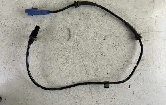 Peugeot 207 ABS brake wheel speed sensor 0265007707