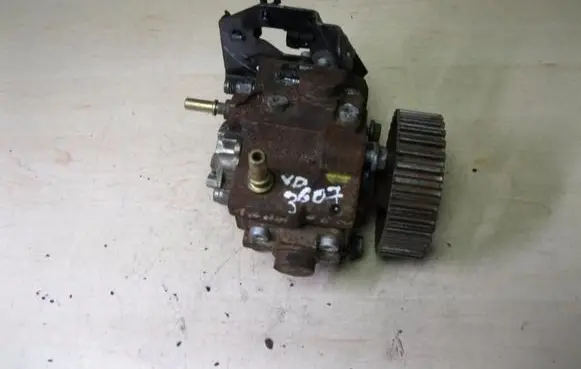 Citroen C3 Picasso Fuel injection high pressure pump 9683703780 VD3607