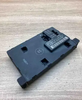 Mercedes-Benz C W203 Door control unit/module 2038201285 351320