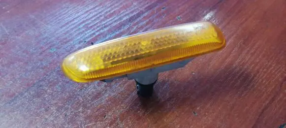 BMW 3 E46 Front fender indicator light 8370719