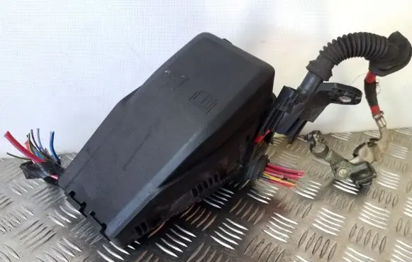 Volvo XC60 Fuse module 6G9T14A076MB 6G9T14A067CA