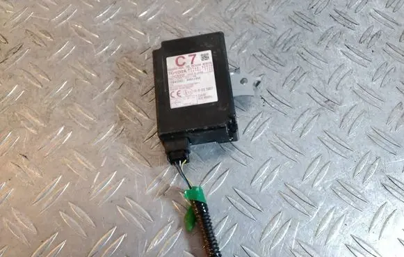 Lexus IS III XE30 Tire pressure sensor 8976053070