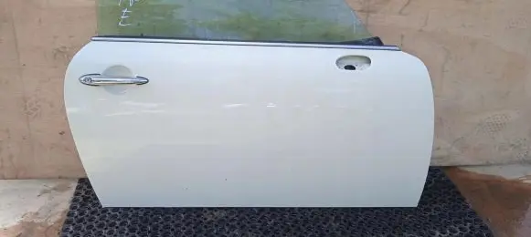 Mini One - Cooper R50 - 53 Front door