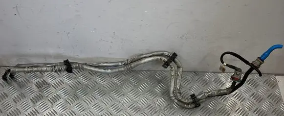 BMW 2 F46 Fuel line pipe 7323845