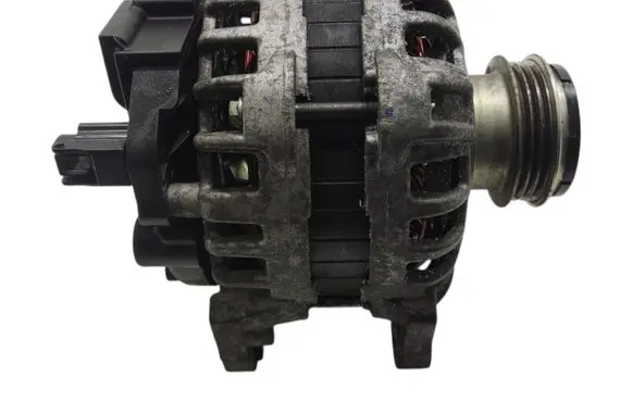 Renault Clio IV Generator/alternator 231003730R
