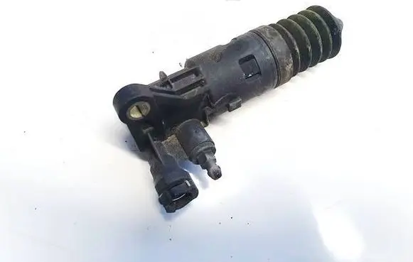 Audi A4 S4 B7 8E 8H Clutch master cylinder 8E0721257K