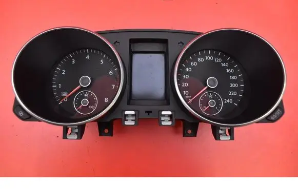 Volkswagen Golf V Speedometer (instrument cluster) 5K0920860D