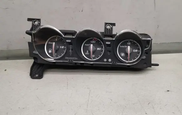 Speedometer (instrument cluster)