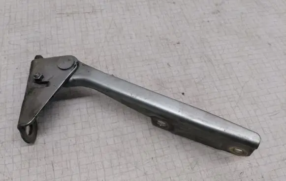 Mitsubishi Space Star Engine bonnet/hood hinges