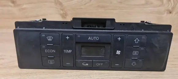 Audi A4 S4 B5 8D Climate control unit 8D0820043M