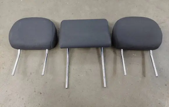 Opel Zafira A Rear seat headrest 
