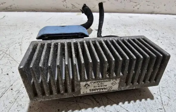 Renault Master III Glow plug pre-heat relay 8200558438A RCS812
