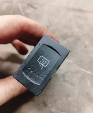 Volkswagen PASSAT B7 Windscreen/window heater switch 3B0959621C