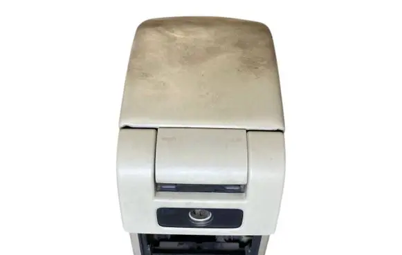 Volvo XC70 Armrest 30715140 39997587 390228