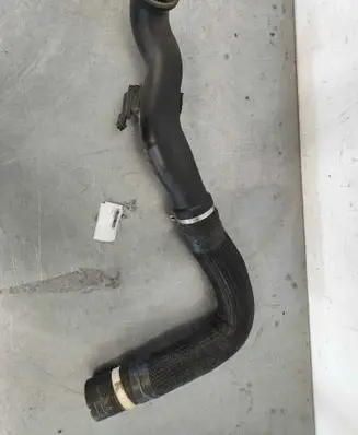 Maserati Levante Intercooler hose/pipe 670103765