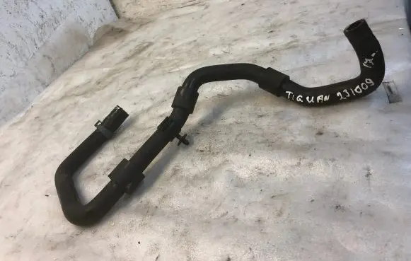 Volkswagen Tiguan Engine coolant pipe/hose 3q0121058b
