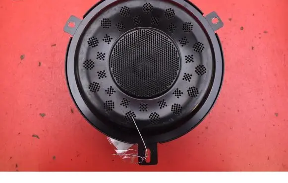 Jeep Grand Cherokee Subwoofer speaker 68043034AB