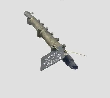 Volvo XC90 Fuel main line pipe 8658252 0445215010 000266
