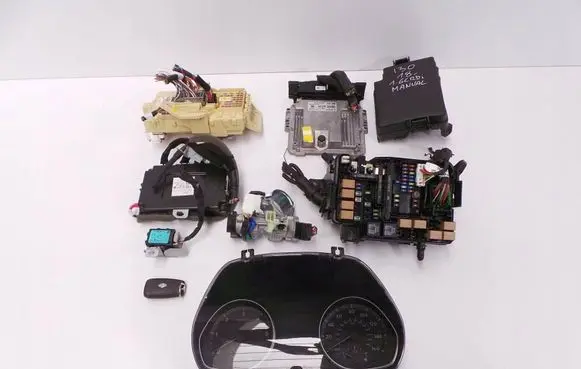 Hyundai i30 Engine ECU kit and lock set 0281031578 391402ABB0