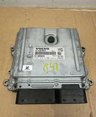 Volvo XC70 Engine control unit/module 0281018414 31336983