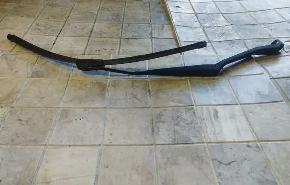 Toyota RAV 4 (XA20) Windshield/front glass wiper blade NWB6318 1490