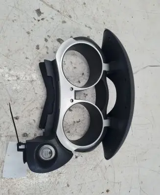Nissan Juke I F15 Dashboard trim