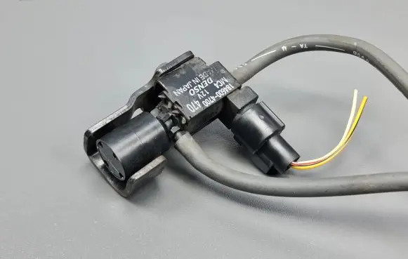 Honda Accord Electromagnetic valve 1846004700