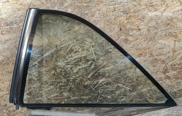 Mercedes-Benz S W140 Rear side window